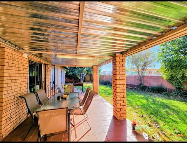 2 BEDROOM PROPERTY TO RENT IN DOORNPOORT